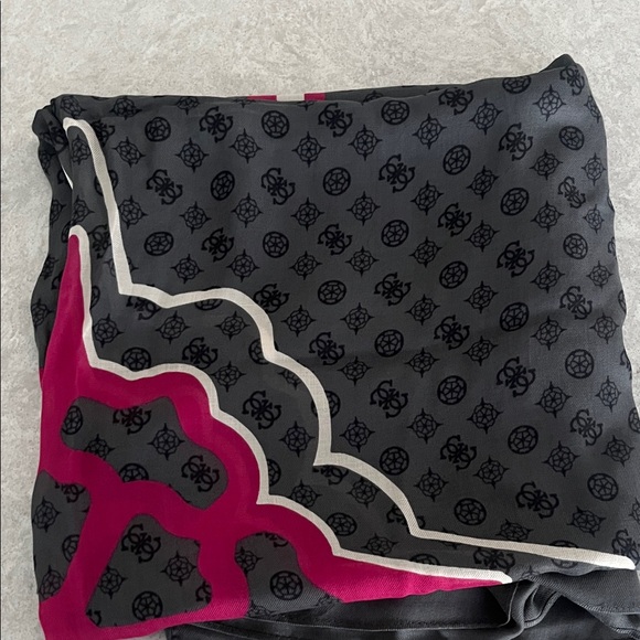 Guess Women's Black and Magenta Scarf - Picture 2 of 2